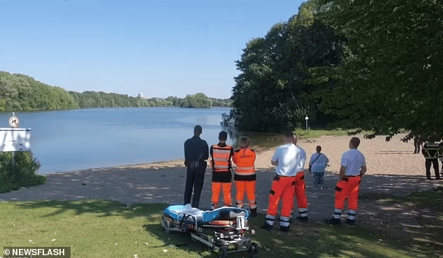 man exposes himself then tries to escape through lake
